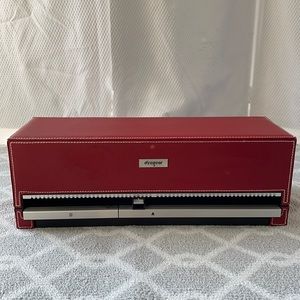 Discgear 120 cd storage, red leather